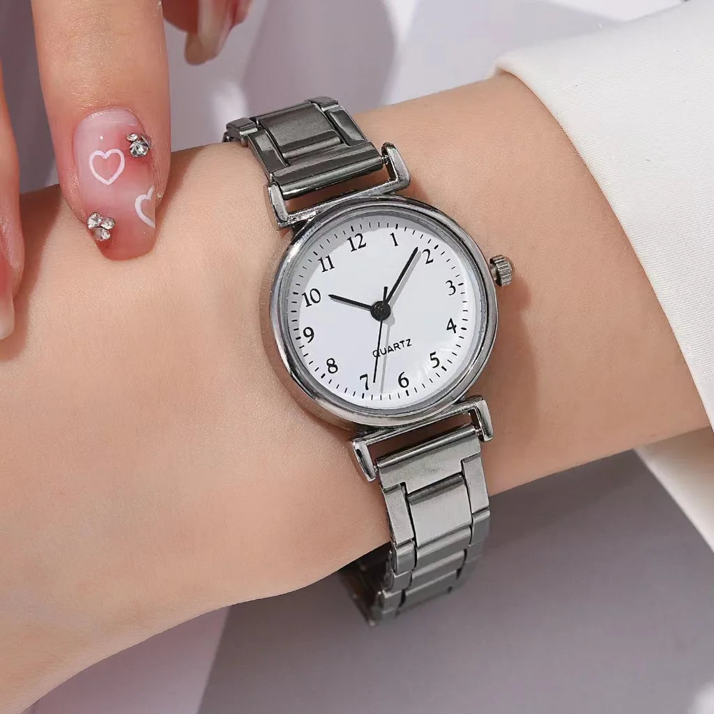 Lili Watch
